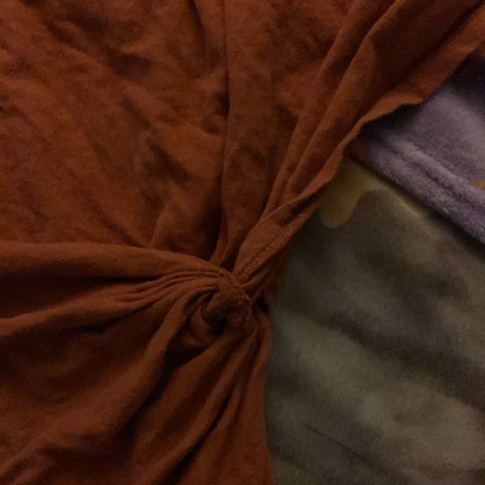 Universal Threads Burnt Orange Top - Picture 4 of 4
